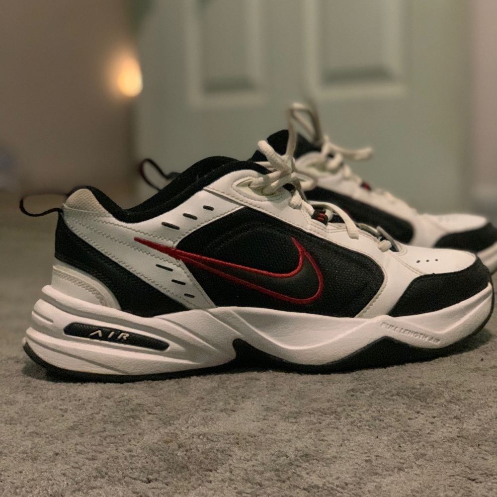 Nike Air Monarch IV